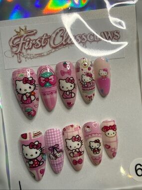 Hello Kitty Pink Kawaii Press-On Nail Set with Bow & Character Art